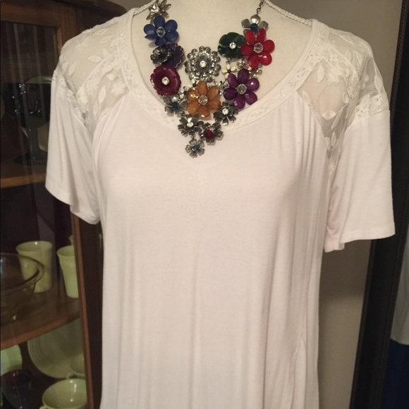 Beautiful Buckle BKE white lacy tunic size L - Picture 2 of 6